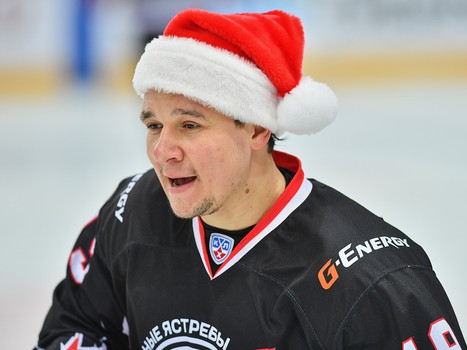 Предновогодний матч "Офисных Ястребов"