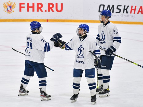 Четвёртый игровой день финала Первенства ЮХЛ в Омске