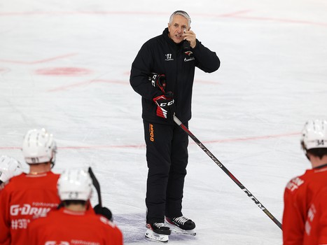 Тренировка «Авангарда» перед матчем в Екатеринбурге