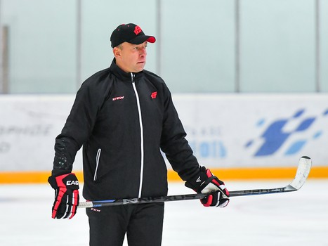 Первый лед "Авангарда" в межсезонье-2017