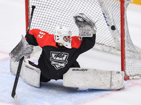 Пятый игровой день финала Первенства ЮХЛ в Омске