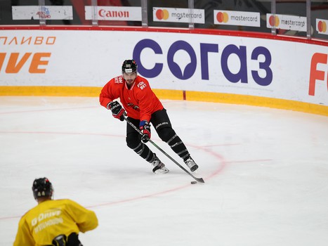 Первая тренировка Наиля Якупова в «Авангарде»