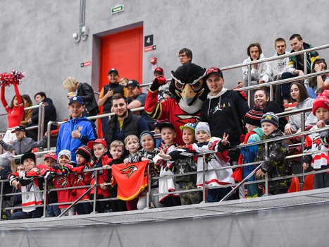 Третий игровой день финала Первенства ЮХЛ в Омске