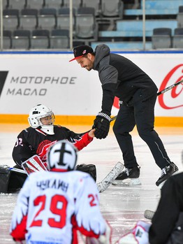 Мастер-класс Доминика Фурха для вратарей хоккейной школы "Авангард"