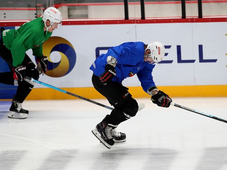 «Авангард» возобновил тренировки. Первое занятие по катанию