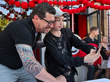 Первая вечеринка Буэнос Летос: Луи Робитайл