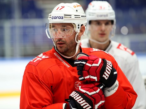 Тренировка «Авангарда» перед матчем в Уфе