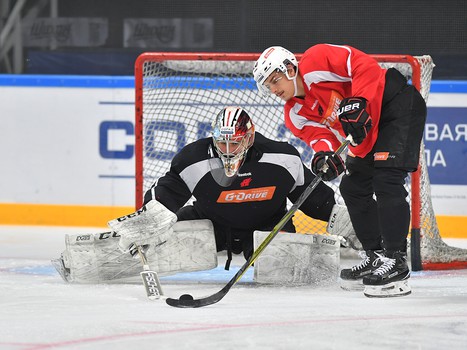 Раскатка "Авангарда" в Уфе перед пятым матчем серии