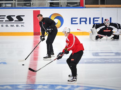 Раскатка "Авангарда" перед выездным матчем с "Нефтехимиком"