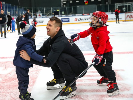 Катания «Авангарда» с семьями