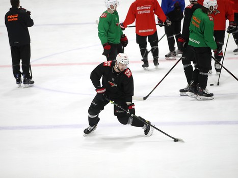 Тренировка «Авангарда» перед первым матчем серии с «Ак Барсом»