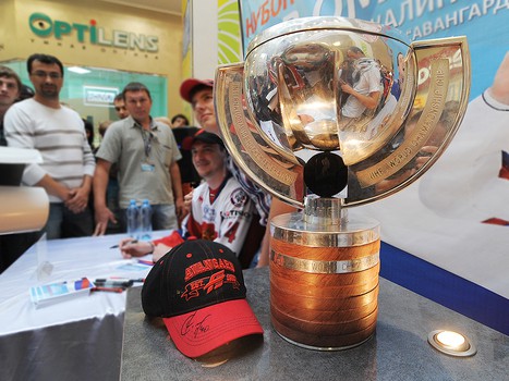 Сергей Калинин с Кубком чемпионов мира в Омске. День 2