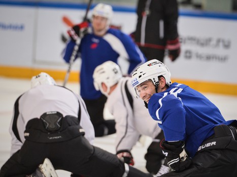 "Авангард" готовится к матчам в Хабаровске