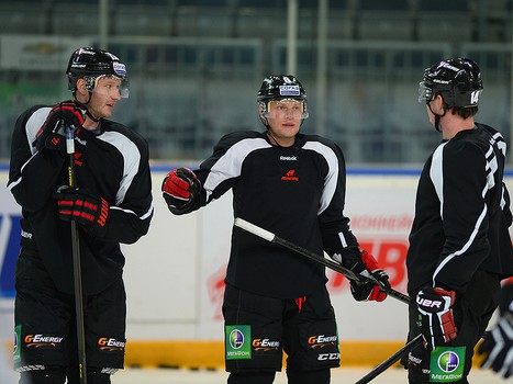 Раскатка "Авангарда" перед матчем с "Нефтехимиком" 1 ноября 2013