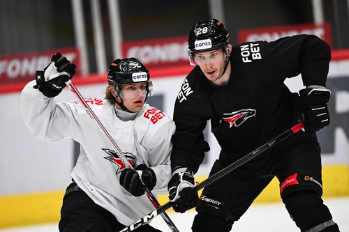 Тренировка «Авангарда» перед первым матчем серии с «Нефтехимиком»