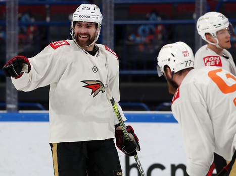 Тренировка «Авангарда» перед первым матчем серии в Магнитогорске