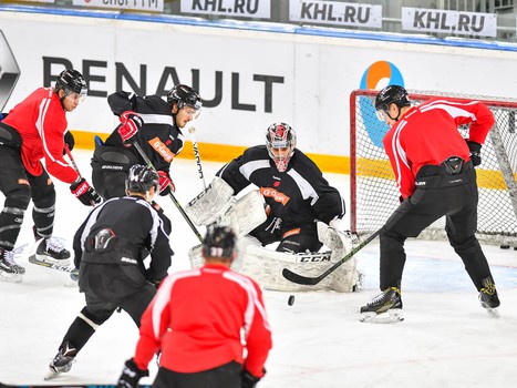 Раскатка "Авангарда" перед матчем с "Сибирью"