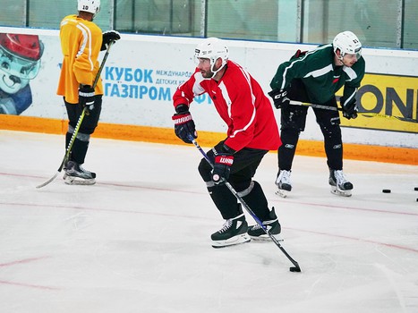 Первая тренировка Боба Хартли с "Авангардом"