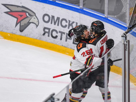 Полуфиналы и матчи за 5-8 места Первенства ЮХЛ в Омске