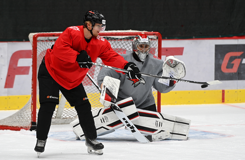 Тренировка «Авангарда» перед матчем с московским «Динамо»
