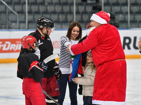 Предновогодний матч "Офисных Ястребов"