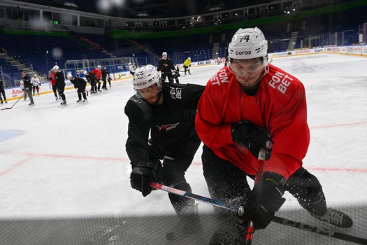 Тренировка «Авангарда» перед матчем в Уфе