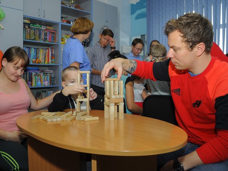 Фурх, Густафссон и Анелёв в гостях у юных болельщиков из ОДКБ