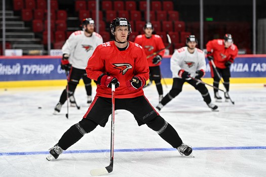 Первая ледовая тренировка «Авангарда»