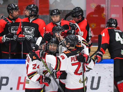 Пятый игровой день финала Первенства ЮХЛ в Омске