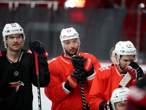 Тренировка «Авангарда» перед четвёртым матчем серии с «Автомобилистом»