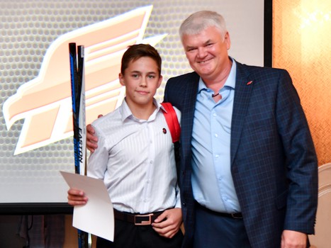 Благотворительный вечер для воспитанников хоккейной школы "Авангард"