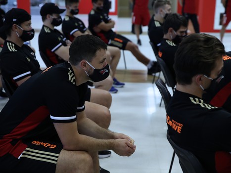 Сезон начинается. Командное собрание «Авангарда»