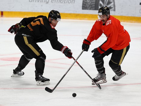 Тренировка «Авангарда» перед матчем с «Нефтехимиком»