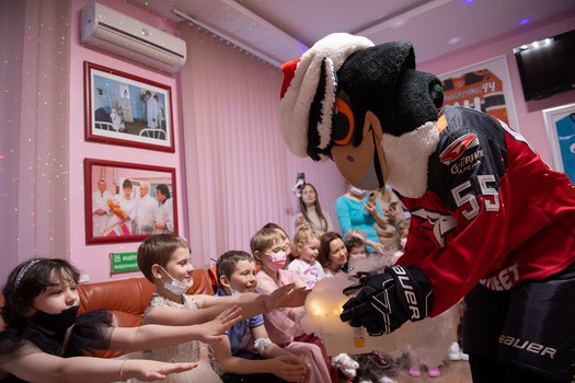 «Авангард» в гостях у болельщиков из гематологического отделения ОДКБ