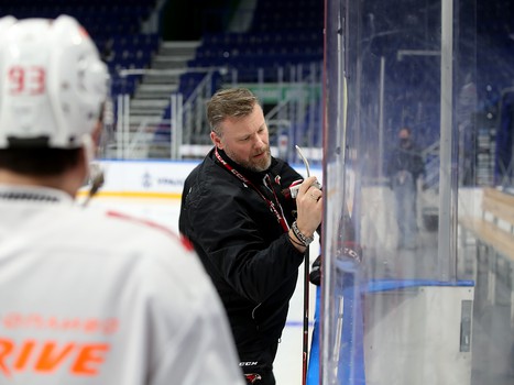 Тренировка «Авангарда» перед матчем в Уфе