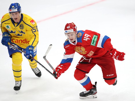 Семёнов и Войнов в матче сборной России против Швеции на Кубке 1 канала