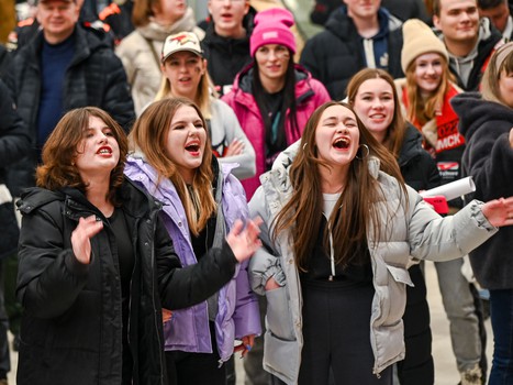 «Авангард» - «Нефтехимик» 4:3 Б. Вокруг матча