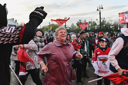 Фан-зона «Авангарда» на Пешеходном Любинском