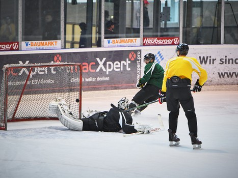 Раскатка "Авангарда" перед товарищеским матчем со сборной Италии