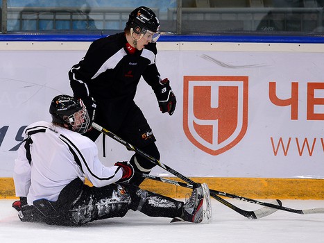Двусторонний матч - просмотр молодежи