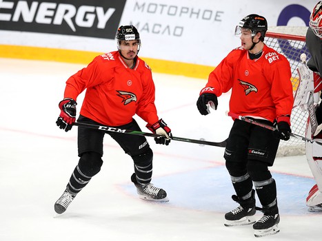 Первая тренировка Наиля Якупова в «Авангарде»