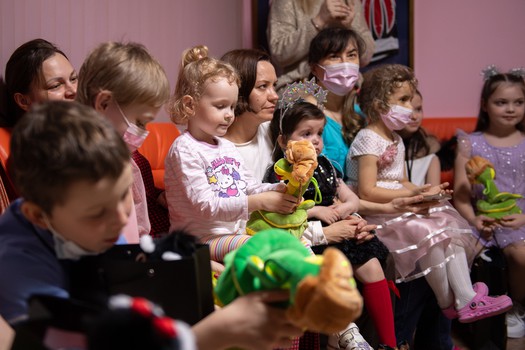 «Авангард» в гостях у болельщиков из гематологического отделения ОДКБ