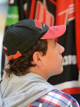 Сергей Калинин с Кубком чемпионов мира в Омске. День 2