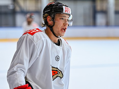 Тренировка «Авангарда» перед отправлением на турнир в Сочи