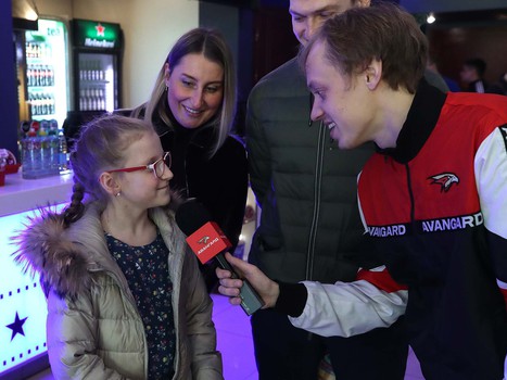 Игроки «Авангарда» посмотрели фильм «Лёд 2»