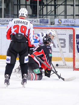 10.04.2015 "Авангард" - "Омские Ястребы" 5:4