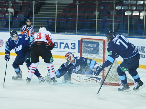 19.08.2015. Мемориал Ромазана-2015. "Авангард" - "Сибирь" 3:1