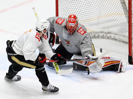 Раскатка «Авангарда» перед матчем в Хабаровске