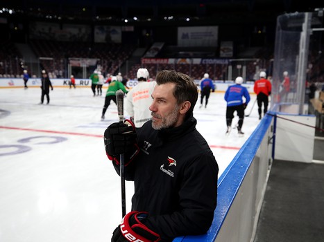 Тренировка «Авангарда» перед шестым матчем серии с «Металлургом»