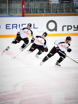 Раскатка "Авангарда" перед матчем с новокузнецким "Металлургом"